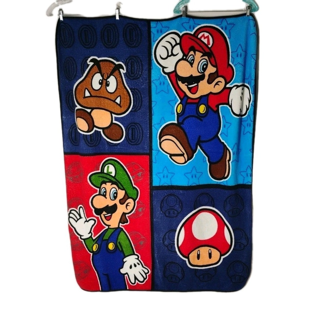 Nintendo Super Mario Bros. Fleece Throw Blanket 44"‎ x 59" Soft Warm Video Game
